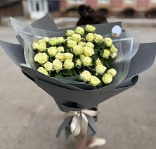 Букет Белые кустовые розы Солинеро в Ложки